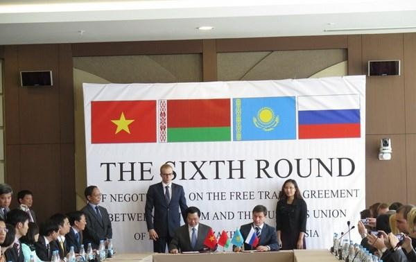 Завершился 6-й раунд переговоров о свободной торговле между Вьетнамом и Таможенным Союзом 