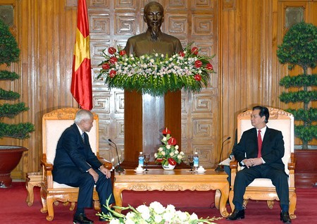Премьер-министр Вьетнама принял министра иностранных дел Филиппин 