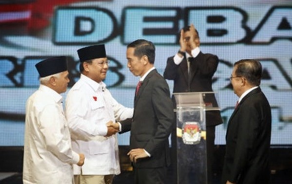Президентские выборы в Индонезии - напряженная гонка между кандидатами