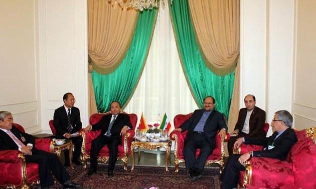 Вице-премьер Вьетнама Нгуен Суан Фук посещает Иран с официальным визитом