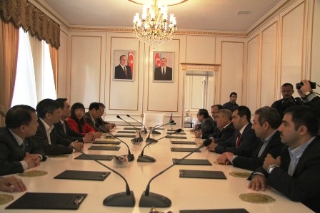Постоянный член Секретариата ЦК КПВ встретился с представителями вьетнамской диаспоры в Азербайджане