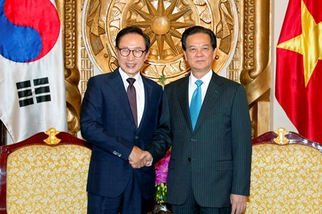 Ли Мён Бак: Вьетнам и Южная Корея имеют типичные отношения, ориентированные на будущее