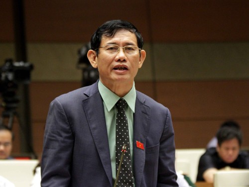 Вьетнамские депутаты обсудили законы об армии и милиции 