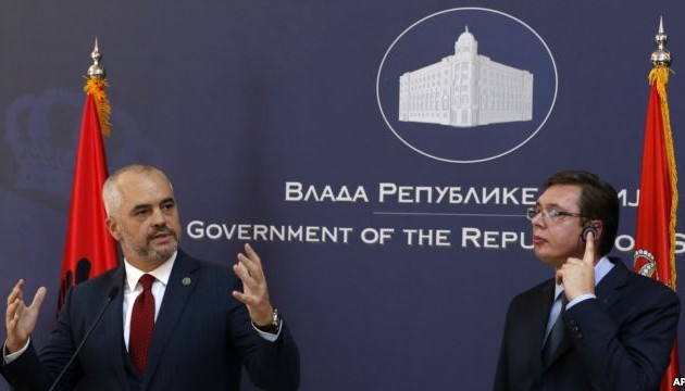 Сербско-албанские разногласия по Косову углубляются 