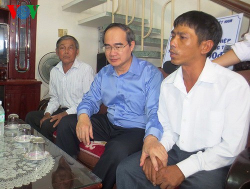 Председатель ЦК ОФВ Нгуен Тхиен Нян посетил провинцию Кханьхоа