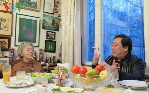 Посол СРВ в РФ навестил российскую преподавательницу Софию Корчикову