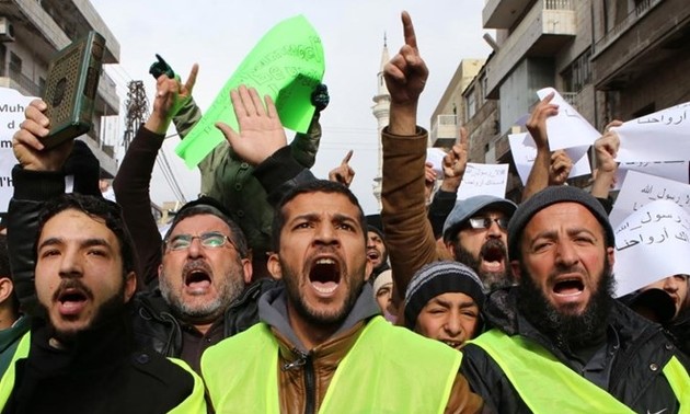 Жители арабских и мусульманских стран вышли на улицы в знак протеста против журнала «Шарли Эбдо»