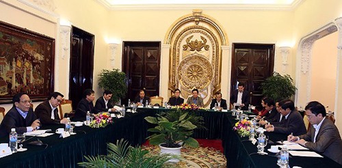 Партия, государство и парламент Вьетнама взаимодействуют во внешнейполититческой деятельности