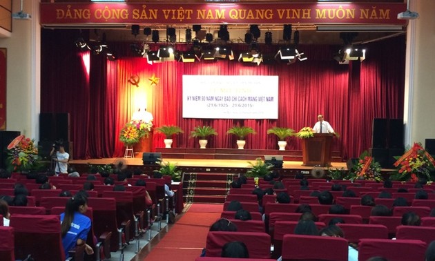 Во Вьетнаме отмечают 90-летие Дня вьетнамской революционной прессы
