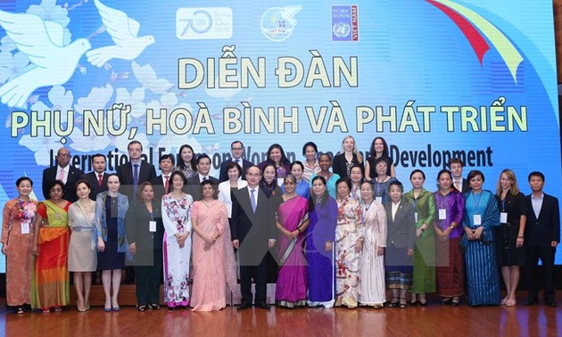 Позиция вьетнамских женщин всё повышается и признается в обществе