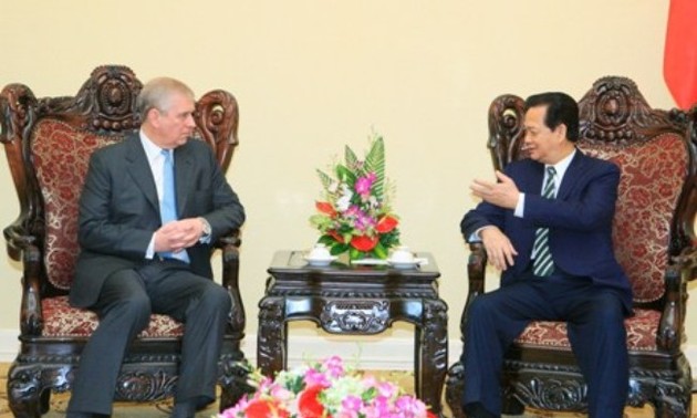 Премьер Вьетнама Нгуен Тан Зунг принял принца Великобритании Эндрю