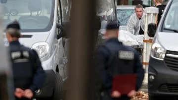 Известны имена трех человек, причастных к терактам в Париже 