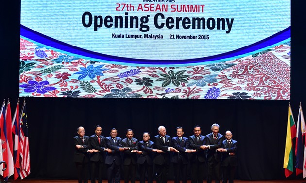 Премьер Вьетнама принял участие в церемонии открытия 27-го саммита АСЕАН