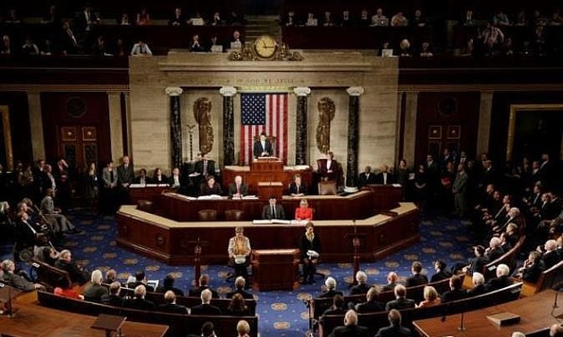 Палата представителей США одобрила ужесточение визового режима