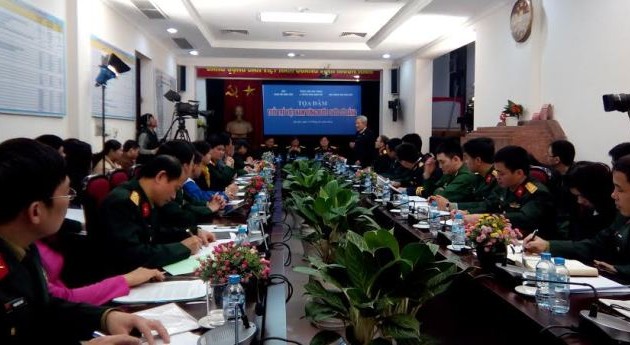 Молодежь Вьетнама уверенно шагает под знаменем Компартии