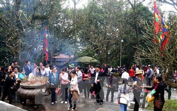Праздник поминовения королей Хунгов 2016 начинается ритуалом поклонения прародителю Лак Лонг Куану