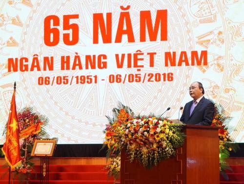 Премьер Вьетнама: необходимо открывать гражданам и предприятиям доступ к кредитам