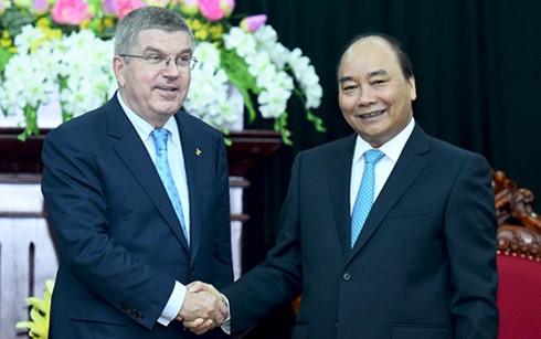 Премьер-министр СРВ Нгуен Суан Фук принял глав МОК и ОСА