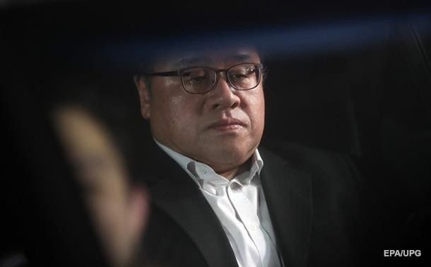В Южной Корее официально задержали экс-секретаря президента страны 