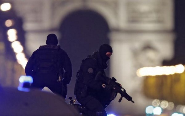 Стрельба в Париже: подозреваемый сам явился в полицию Бельгии
