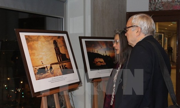 В штаб-квартире ЮНЕСКО в Париже прошла фотовыставка «Яркое море Вьетнама» 