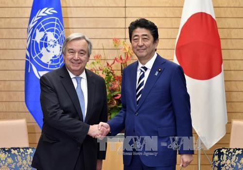 Генсек ООН и японский премьер отметили необходимость выполнения резолюций о санкциях против КНДР
