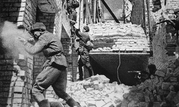 В России отметили 75-летие победы  в Сталинградской битве