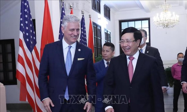 Переговоры между вице-премьером, главой МИД Вьетнама Фам Бинь Минем и советником по национальной безопасности США Робертом О Брайеном