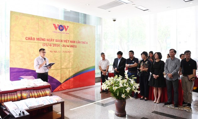 Радио «Голос Вьетнама» открыло Неделю книги 2021 
