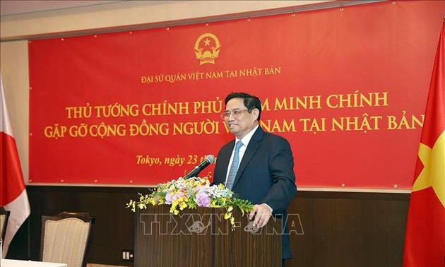 Премьер-министр Фам Минь Тинь встретился с представителями вьетнамской диаспоры в Японии 