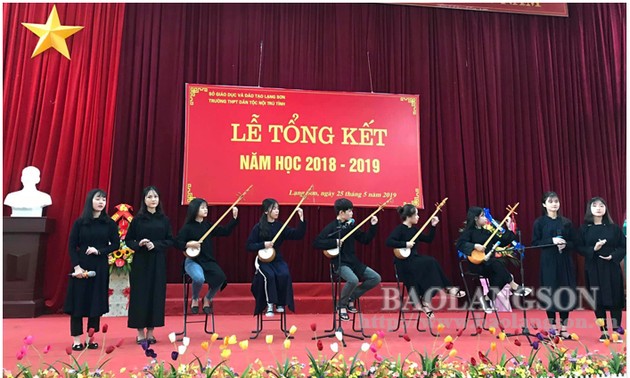 Эффективность деятельности клубов народной культуры в школах в провинции Лангшон