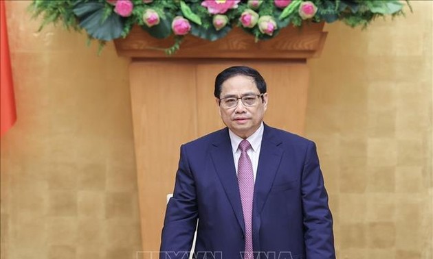 Премьер-министр Фам Минь Тинь председательствовал на правительственном заседании по законотворчеству
