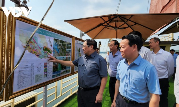 Премьер-министр Фам Минь Тинь проверил ход реализации нескольких проектов в провинции Иенбай 