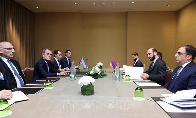 Главы МИД Армении и Азербайджана начали переговоры в Швейцарии