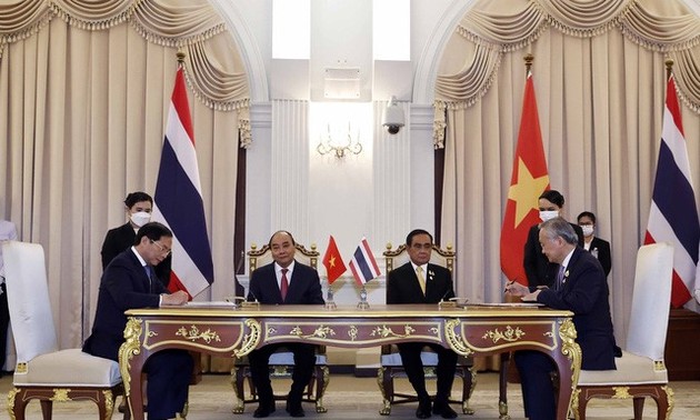 Вьетнам и Таиланд стремятся увеличить объём двусторонней торговли до $25-30 млрд. 
