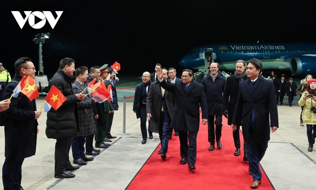 Премьер-министр Фам Минь Тинь начал официальный визит в Люксембург