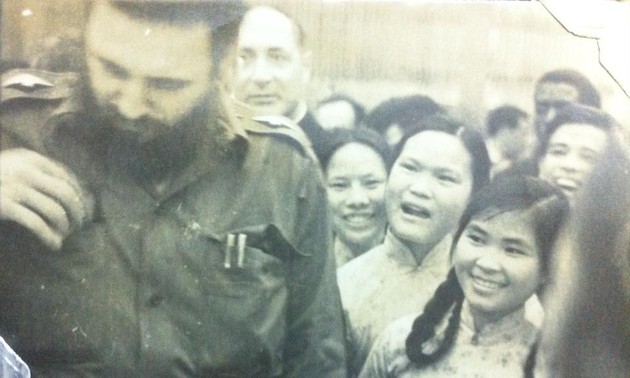 ຮ່າໂນ້ຍໃນວັນໄວທຸກທົ່ວປະເທດ ອາໄລຫາຜູ້ນຳກູບາ Fidel Castro