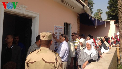 埃及总统选举第一天顺利进行