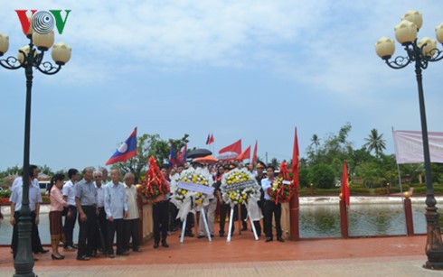 纪念胡志明主席诞辰126周年上香仪式在老挝举行