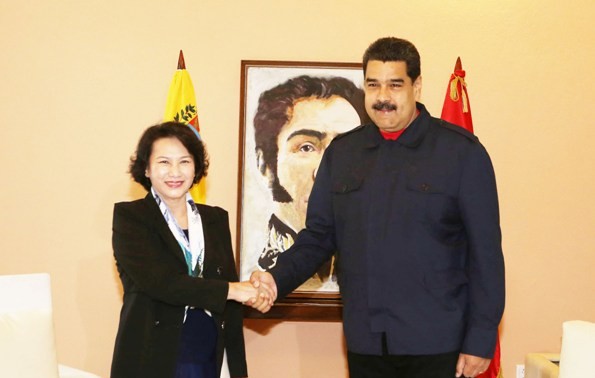 阮氏金银会见委内瑞拉总统马杜罗