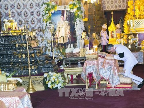 泰国举行继位仪式