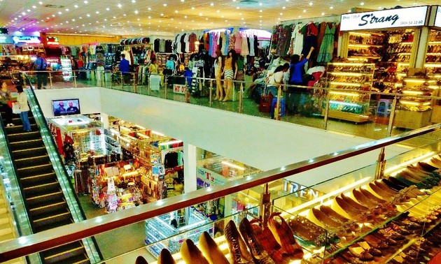 胡志明市购物中心新年推出多项优惠