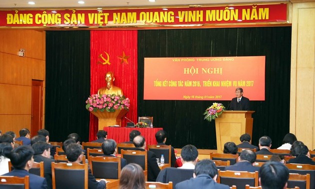 越共中央办公厅部署2017年任务