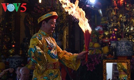 在印度介绍越南三府圣母祭祀信仰