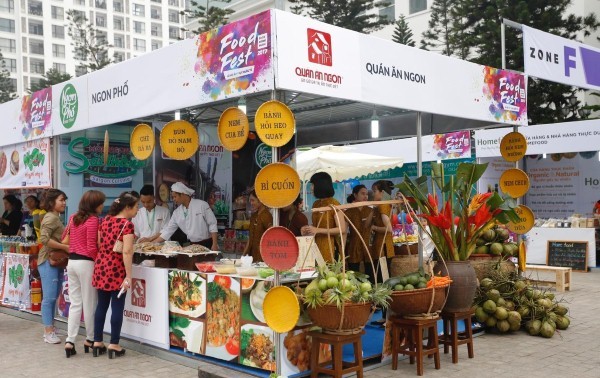 河内首次举办国际娱乐饮食文化节