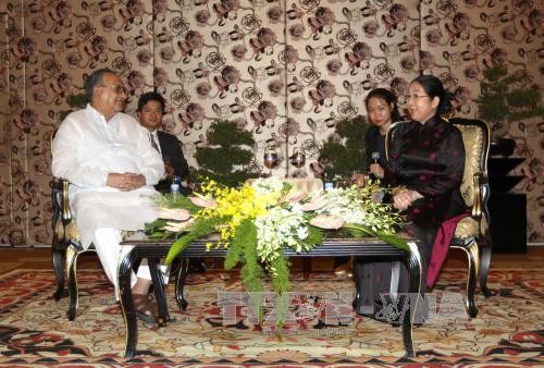 胡志明市市委领导人会见孟加拉国共产党主席