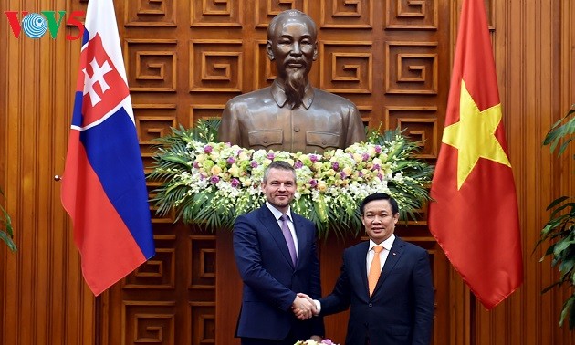 越南与斯洛伐克加强经济合作