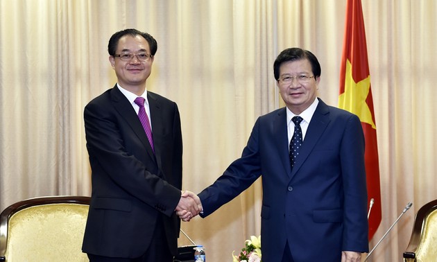 越南政府重视越中各地互利合作