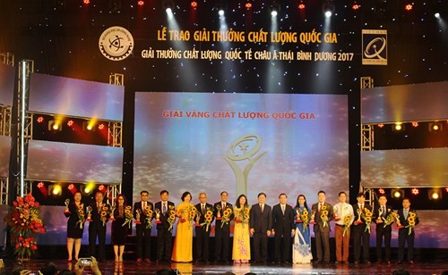 越南77家企业荣获2017年国家质量奖及亚太国际质量奖