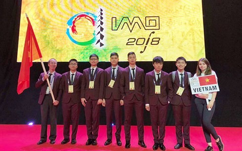 参加国际中学生奥林匹克数学竞赛的越南6名学生全部获奖